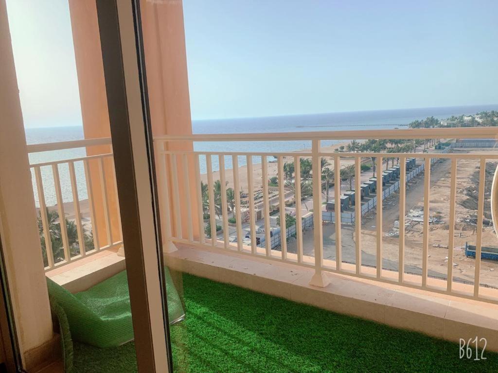 سمكه بيتش 4 غرف أبراج الشاطئ اطلاله على البحر مباشره عوائل فقط King Abdullah Economic City