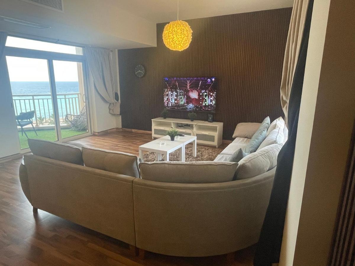 سمكه بيتش 4 غرف أبراج الشاطئ اطلاله على البحر مباشره عوائل فقط Apartment *